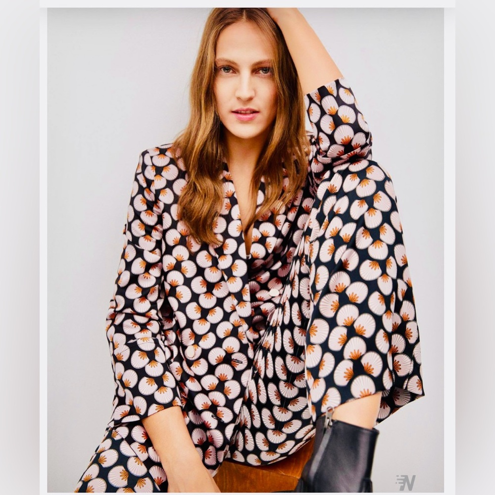 Mango Printed Trousers And Matching Double Breast… - image 4